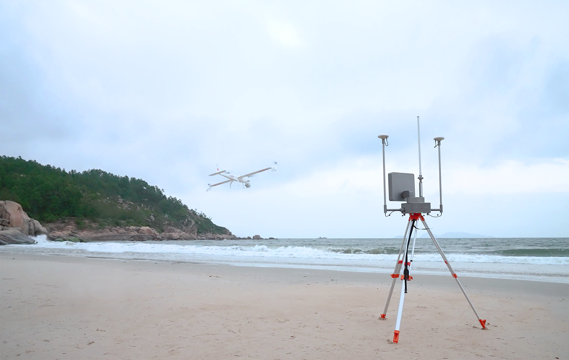 Autel Smart Antenna Transmission (ASAT) · Long-Lasting Battery